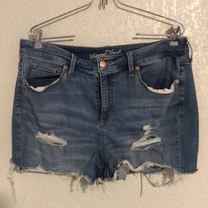 Universal thread jean shorts